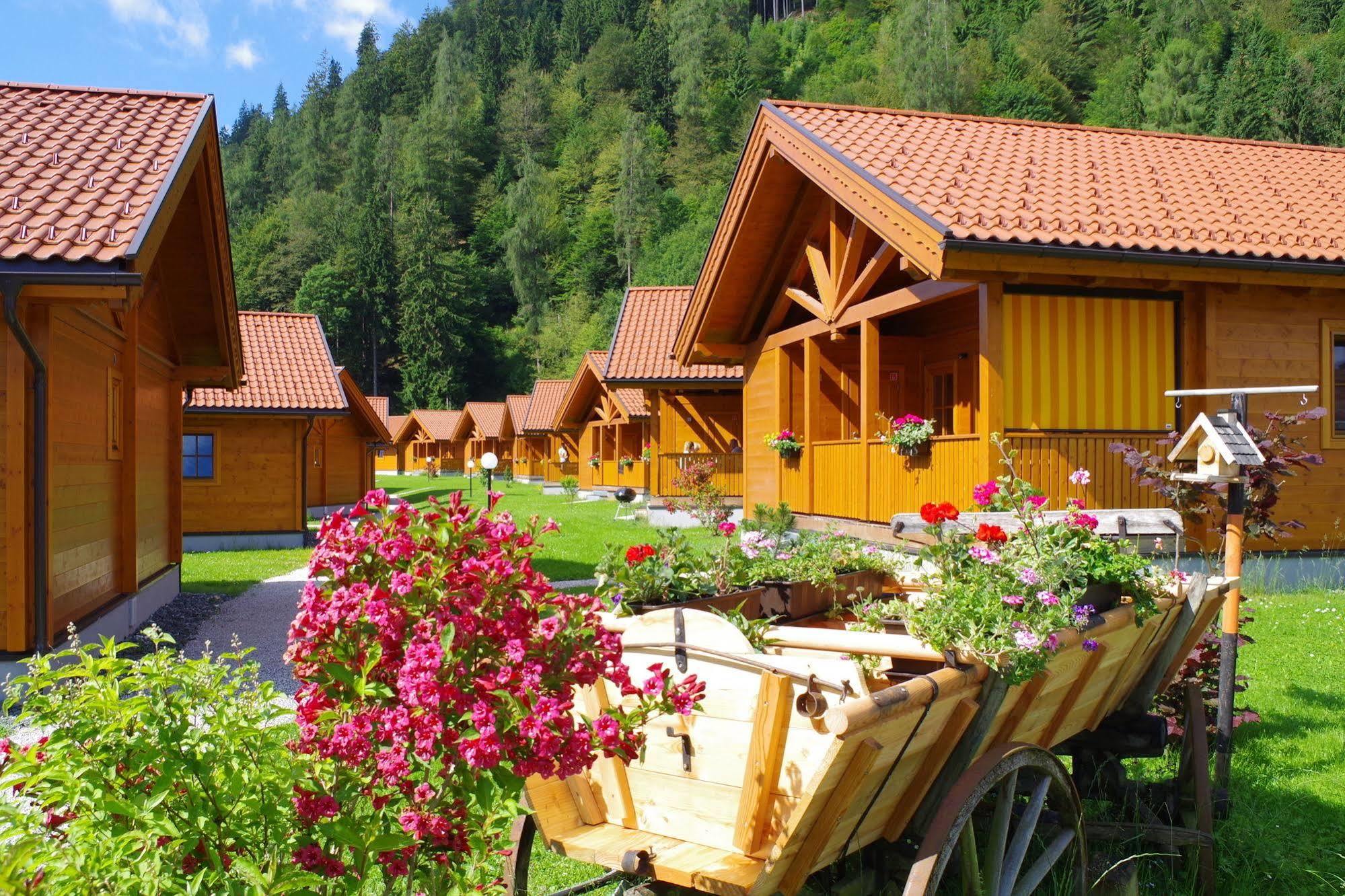 Chaletdorf Zellersee マイスホーフェン エクステリア 写真